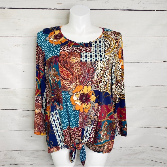 Ava James Tops - NWT Ava James Animal Print Floral Tie Knot Top